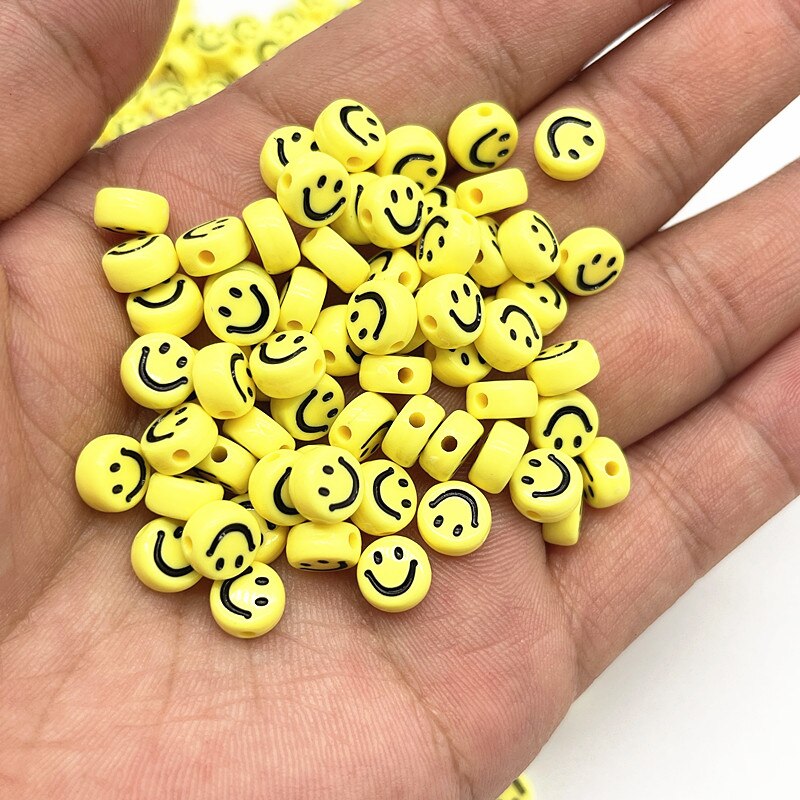 100 stücke 7*4mm Yellow Lächelndes Gesicht Brief Acryl Lose Spacer Perlen für Schmuck Machen DIY Armband Zubehör