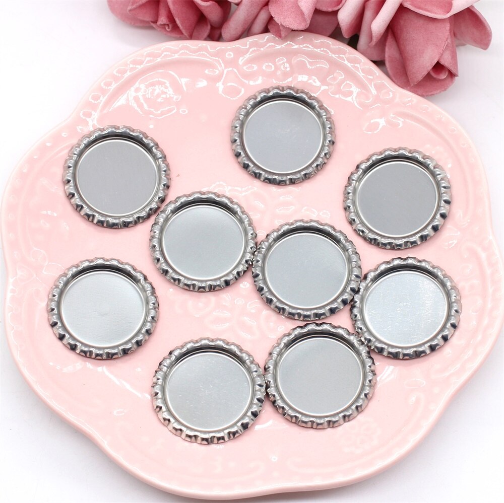 KSCRAFT Bottle Crown Caps 20 Flattened Bottle Caps With 20pcs Glitter Epoxy Dot Stickers For Crafting Bows Pendant: Silver