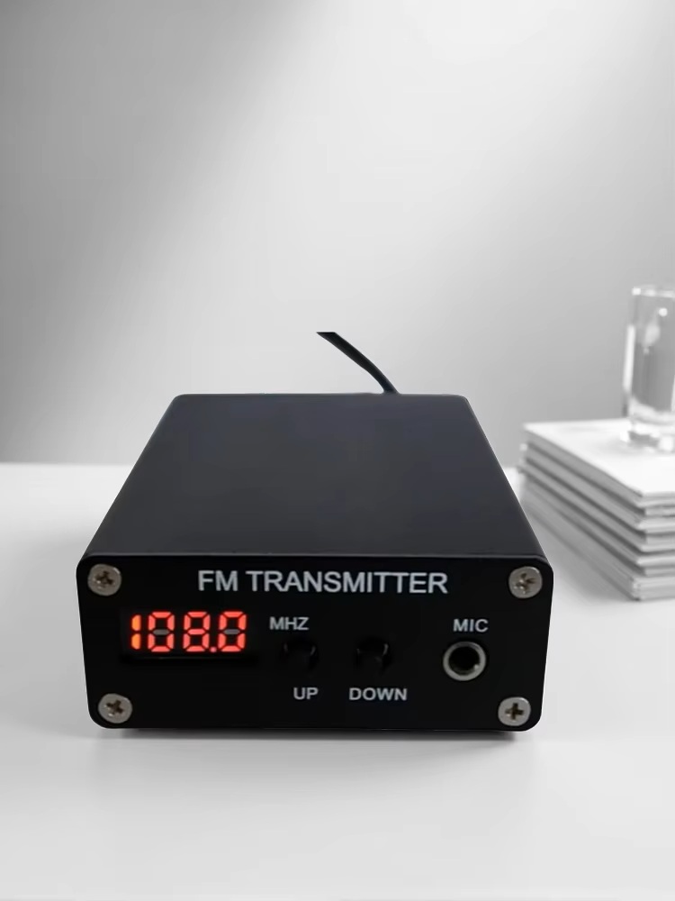 Trasmettitore Stereo PLL FM MP3 5W 87-109MHZ Mini stazione Radio + alimentatore + antenna