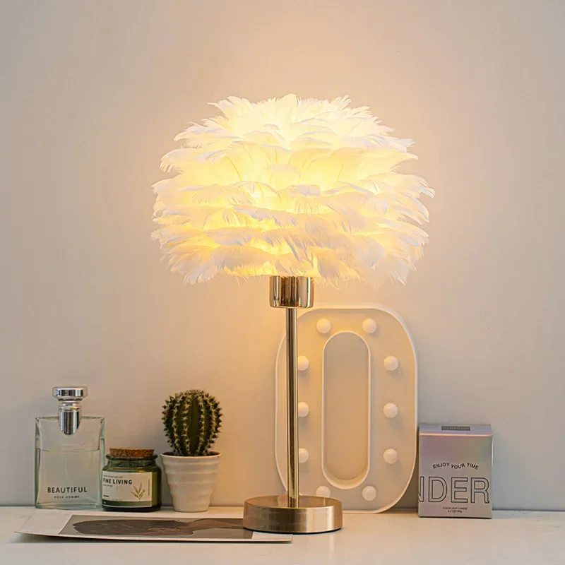 nordisch Feder Tischlampe Romantische Nachttischlampe Studie Schlafzimmer Dekoration Atmosphäbetreffend Nachtlichter