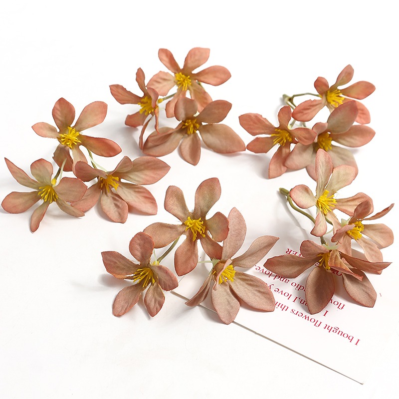 10/20 stk. kunstige blomsterhoder av tusenfryd bryllupsdekorasjoner blomster veggdekorasjon hjemdekor gjør-det-selv håndverk krans girlander tilbehør: L / Blå
