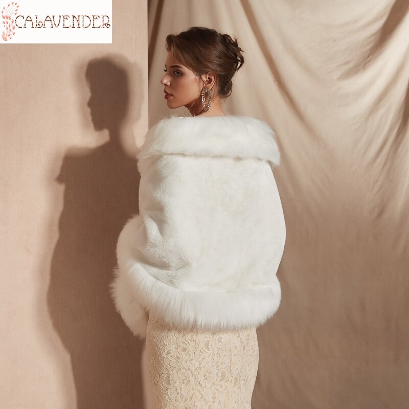 PJ18111 Zachte Witte Bont Cape Vrouwen Lente Herfst Gebreide Avondfeest Fur Poncho Sjaal Elegante Winter Sjaal Voor Eindejaarsperiode