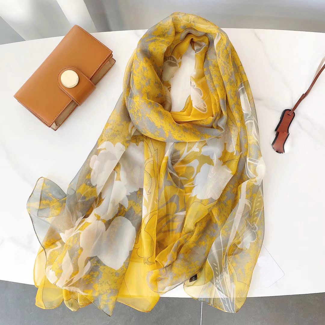 Lenço de seda estampado hijab feminino primavera deisgn macio praia estolas elegantes lenços de cabeça echarpe xale cetim grande envoltório echarpe bandana: Luz Roxa