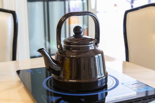 1.7l kinesisk emalje vintage kedel te fløjt tekande komfur kedel vandkande fortykket restaurant kold kedel kaffekande: 1.7l sorte b