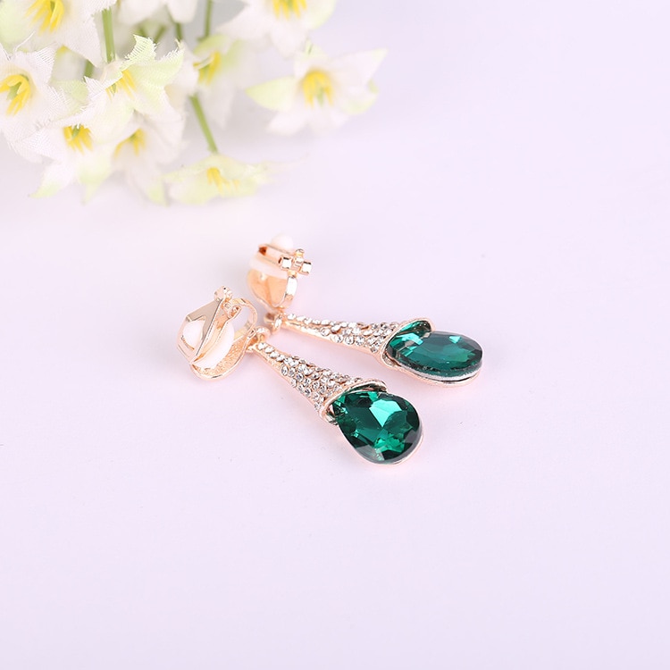 Korean Luxury Rhinestone Crystal Water Long Earrings Jewelry Bride Wedding Earrings Non Pierced Ear Clip Ear Cuff: green ear clip