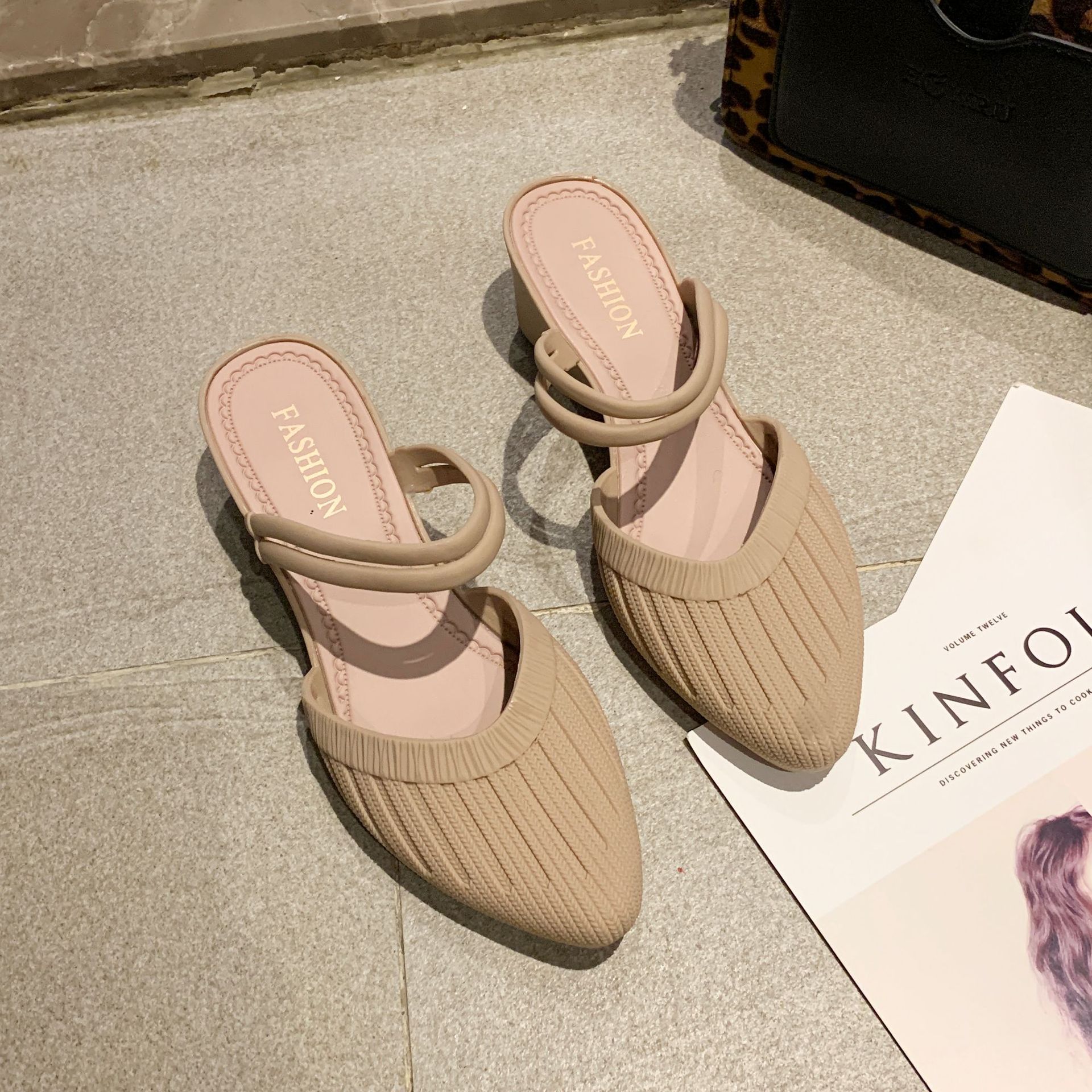 Lenteproducten sandalen met dubbele functie, veelzijdige, schuine hak, gesloten teen, kunststof antislip jelly damessandalen: Abrikoos / 36