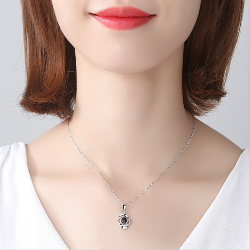 Rose Hanger Ketting - 17x20mm Hartvorm - 100 Talen 'Ik Hou Van Jou' Projectie - S925 Sterling Zilver