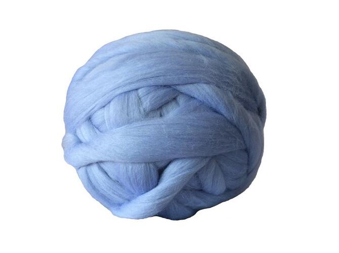1000g 6cm tykt super chunky garn blødt merino uld garn roving spinding til arm strikning hånd strikket tæppe: Himmelblå