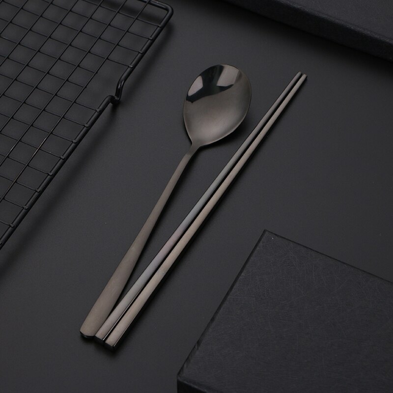 18/10 Korean Stainless Steel Food Chopsticks Spoon Set Long Handle Non-slip Chopsticks Dessert Spoons Dinnerware Set: black