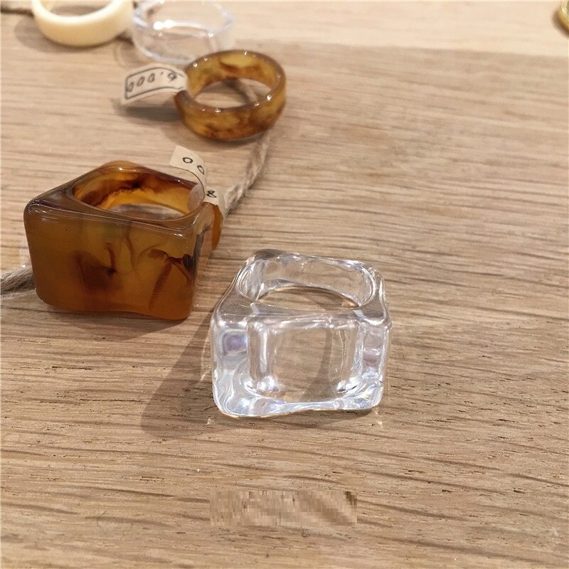 AOMU 1Stck Neue Korea Jahrgang transparent Harz Ringe schick Bunte Acryl Geometrische Unregelmäßige Ring für Frauen Schmuck