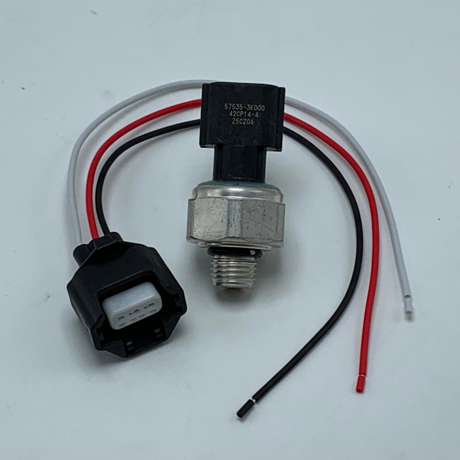 For Hyundai Kia pressure sensors pressure valves 42CP14-4 Steering wheel booster pump tubing pressure sensor for steering engine: Plug-Sensor