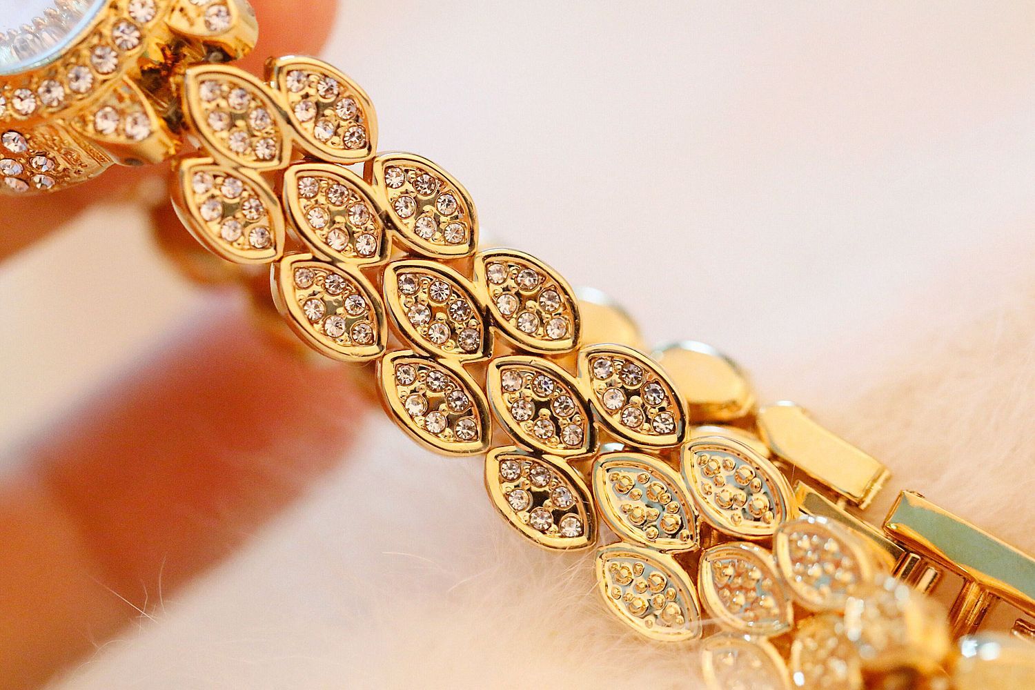 Gouden waterdichte dameshorloge met volledige diamanten dameshorloge armband uniek polshorloge merk luxe