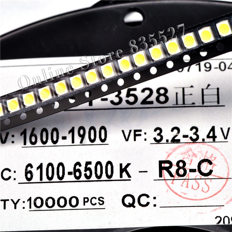 200 STKS/PARTIJ 1210 wit 3528 SMD LED helder wit licht emitting diodes 1600-1900mcd