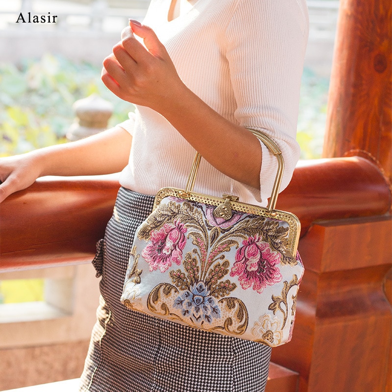 Alasir Style Vintage dames sac à main Cheongsam Style Antique femmes sac Style chinois brodé fleurs cadre sac