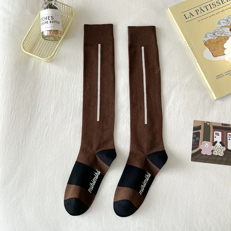 Sokker kvindelige midtlår læg- og knæstrømper fransk retro illustration litterær abstrakt gade forår og efterår bomuldssokker: Lilla