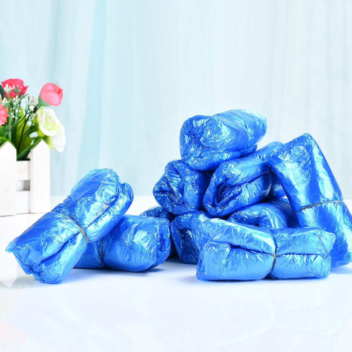 1Pack/100 Pcs Portable Waterproof Boot Covers Plastic non-slip wear Disposable Shoe Covers Overshoes Rain Shoe Covers Mud-proof