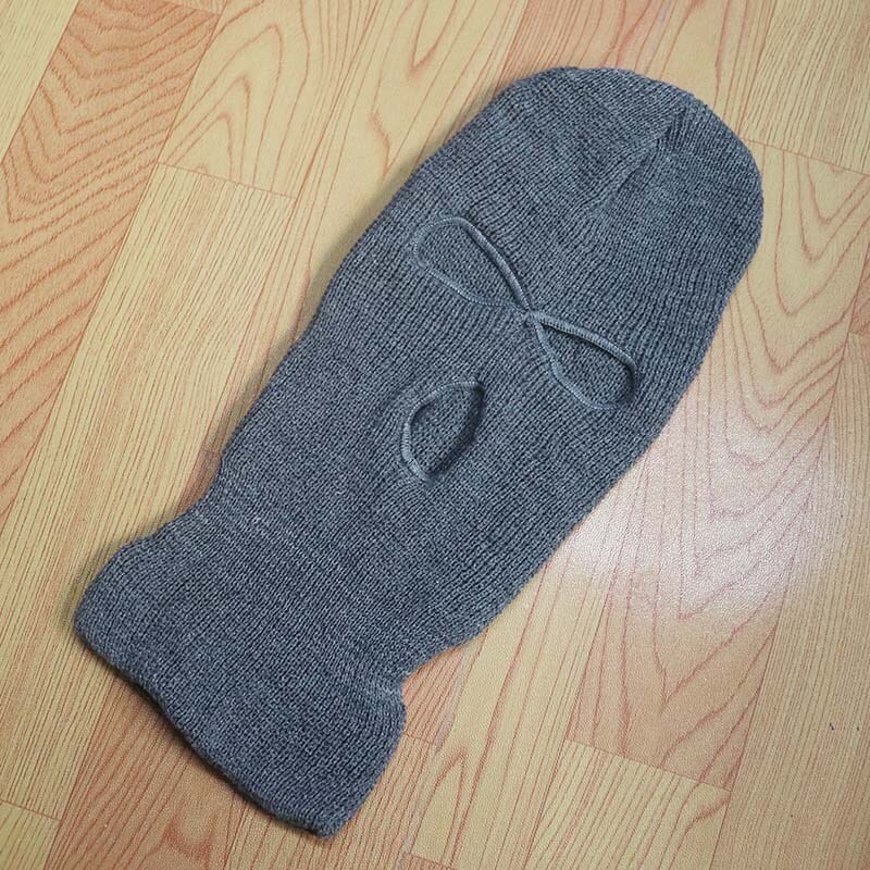 Sombreros clásicos de punto para hombre y mujer, gorros blancos cálidos para el invierno, Cosplay de CS Beanies informales, 3 agujeros, Unisex: Gris
