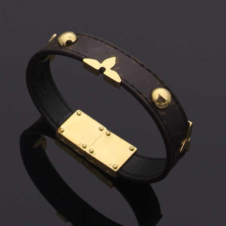 four leaf flower two round nail coffee pattern Bracelet foreign trade V Leather Bracelet Jewelry V hollow: Antique Bronze Plated / without box