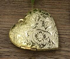 BASEHOME 6 Colors Heart Shape Photo Floating Locket Pendant Heart Charms for DIY Memory Necklace Jewelry Making: Gold