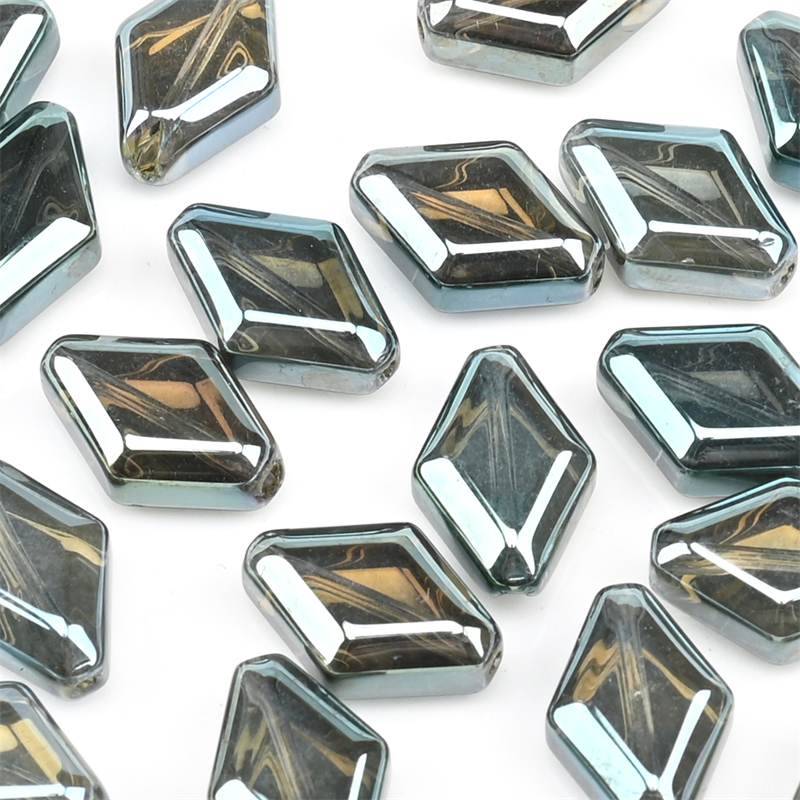 Perline bicono in vetro ceco da 15 mm Perline di cristallo rombico di colore elettrolitico Fatte a mano Artigianato fai da te Anelli pendenti Accessori: Colore rosa