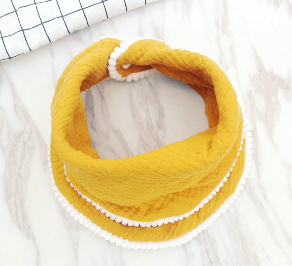 Bibdanna | Katoenen Mousseline Bib | Pompom Bibdanna | Shabby Chic | Baby Meisje | Geslacht Neutrale: yellow