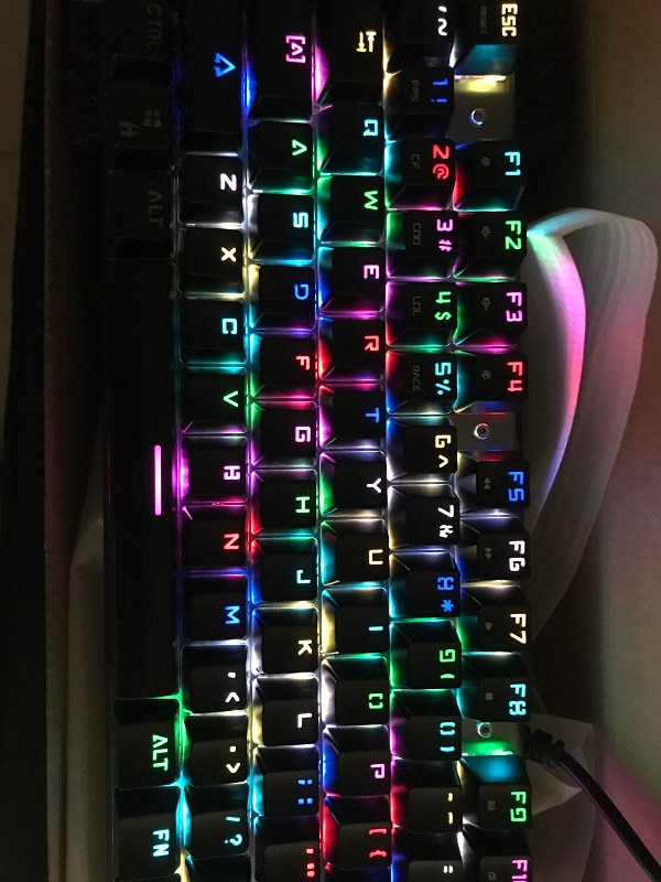 MOTOSPEED CK104 Russian English Profession Gaming Wired Mechanical Keyboard 104 Keys Real RGB LED Backlit Anti-Ghosting for Game