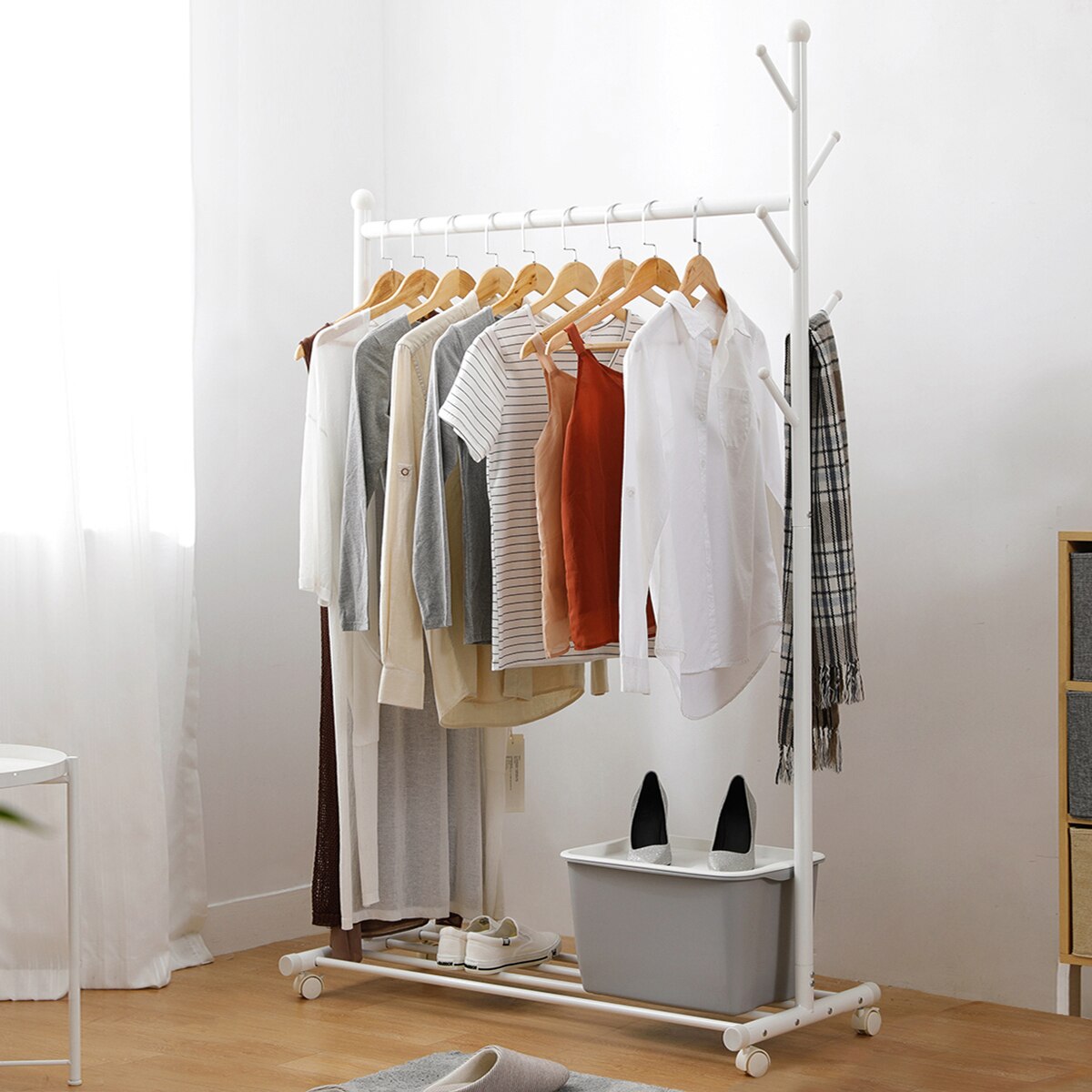Porte-vêtements tige en acier roulement vêtements porte-vêtement chambre suspendus cintre étagères intégré portemanteau sur roues