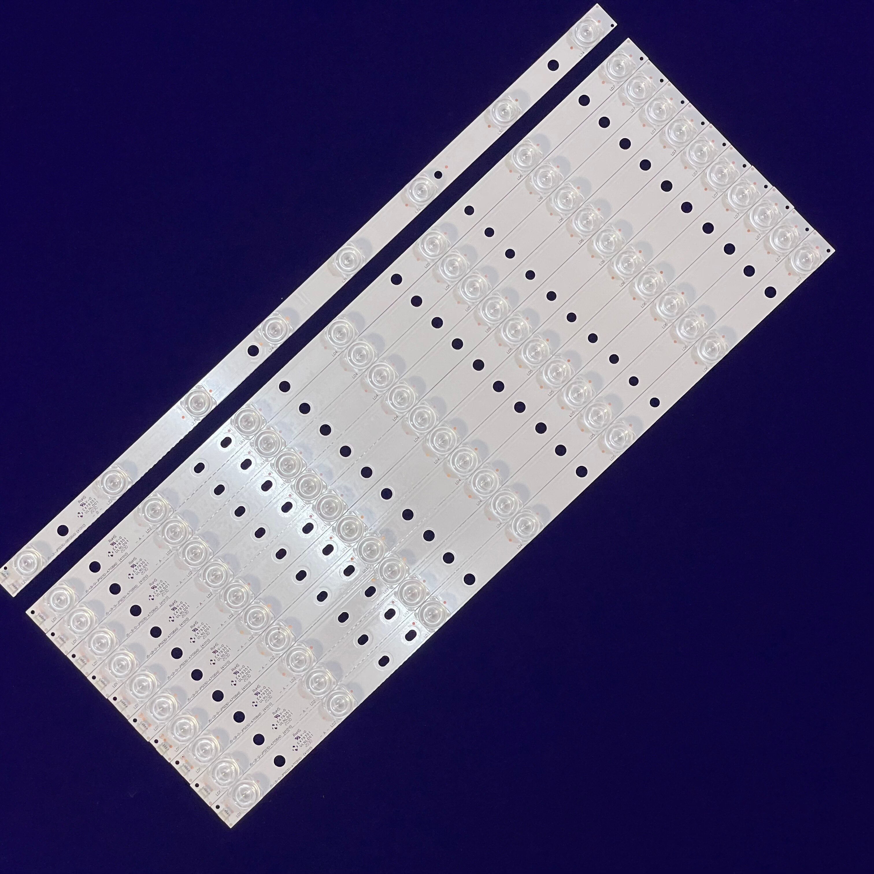 11PCS LED Backllight bande pour UN55FH6200 UN55FH6030 UN55EH6070 UN55EH6050 UN55EH6030 UN55EH6001 UN55EH6000 UN55EH6000FXZA CH01
