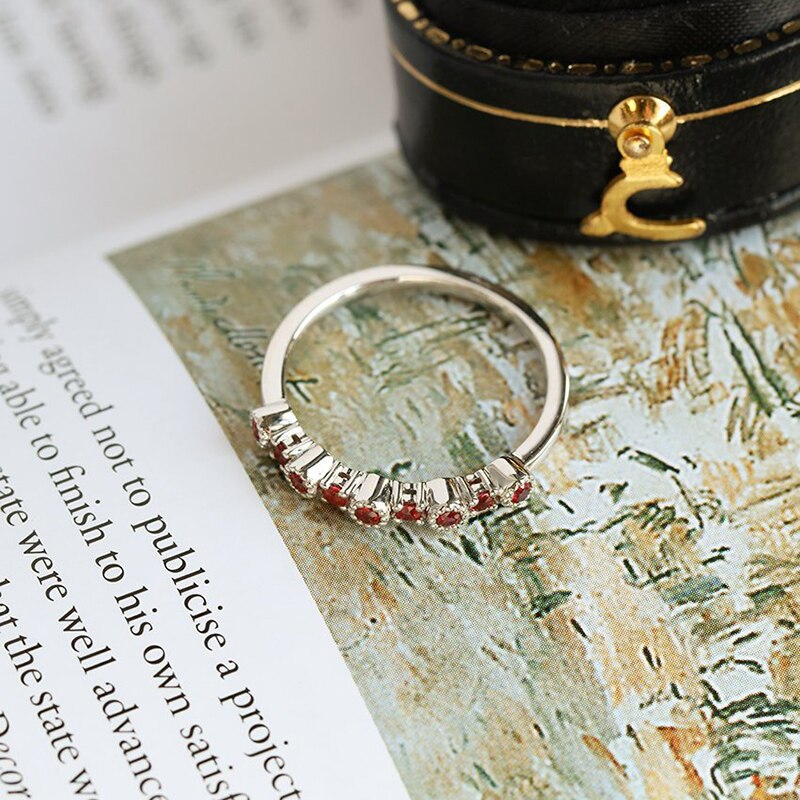 Dunne trouwringen voor vrouwen, delicate enkele rij rode zirkoon, zilveren vinger sieraden kbr 162