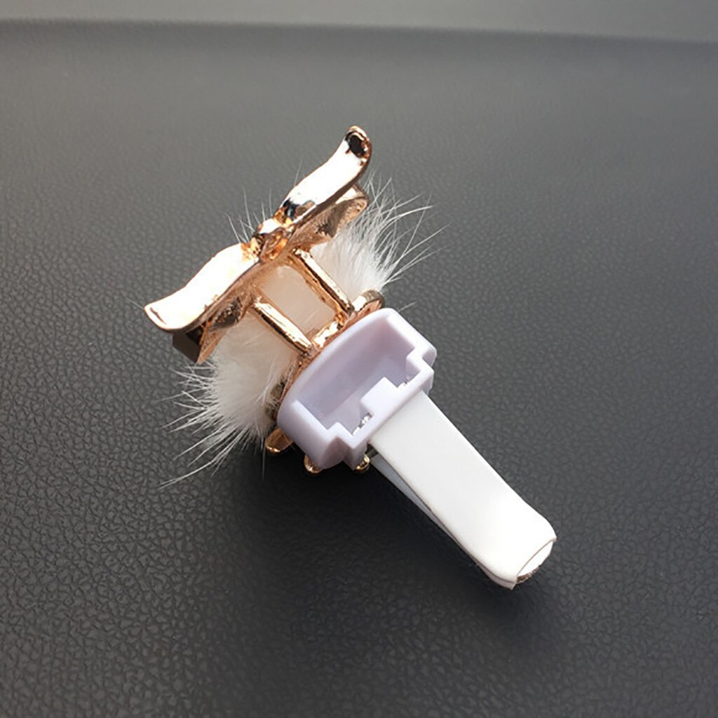 Diamant fourrure hibou voiture désodorisant Auto sortie parfum Clip parfum arôme diffuseur Bling voiture accessoires décor ornements # BL5