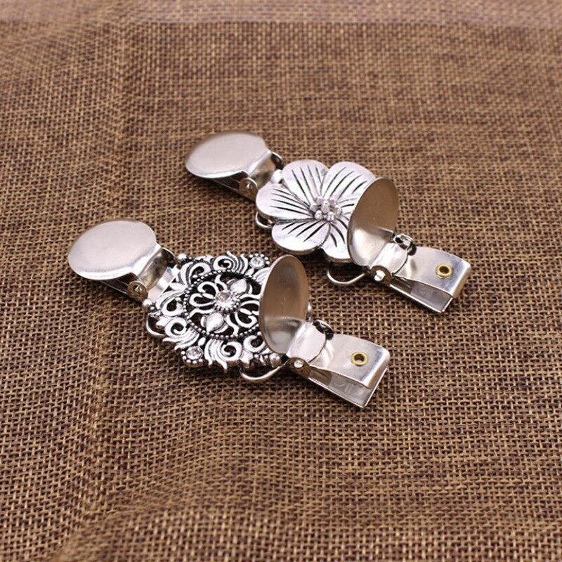 Europese en amerikaanse kleding klassieke bloemen kristal ingelegde kleding clips vrouwen vest trui blouse speld sjaal broche shirt