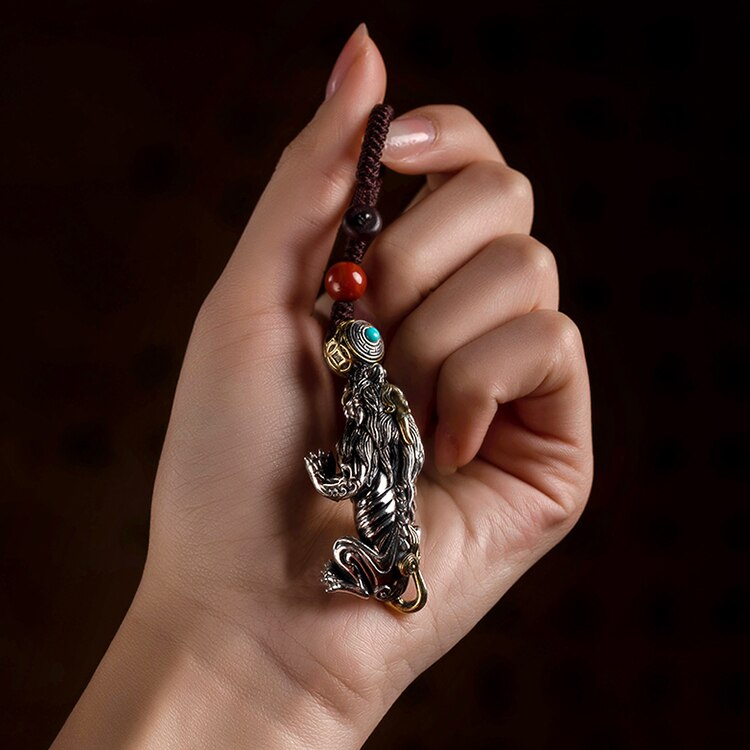 Oriental Kingdom's Pixiu Keychain Men's Car Retro Key Pendant Women's Good Luck High-end Accessories for Father