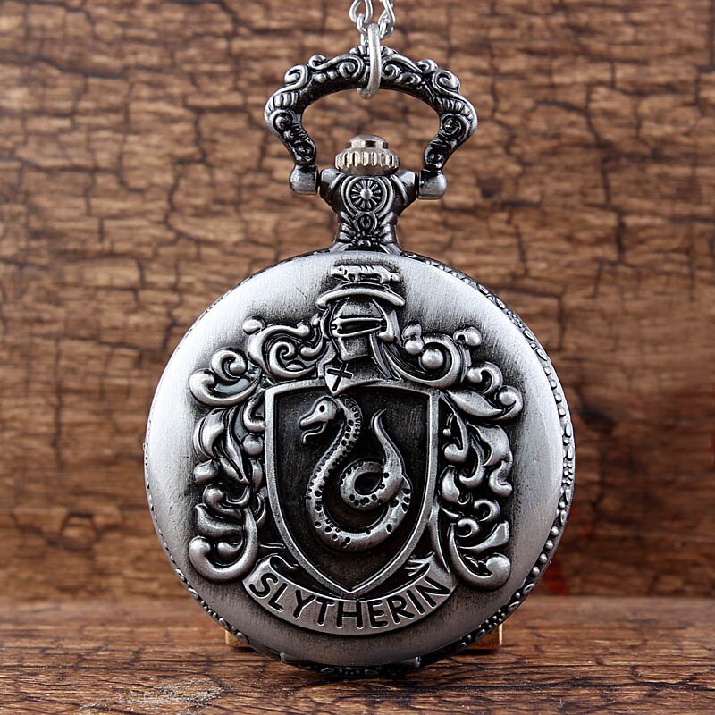 Varg gravera kvarts fickur kedja retro varg skola halsband klocka tiger 3d orm klocka steampunk kvinnor män: Slytherin