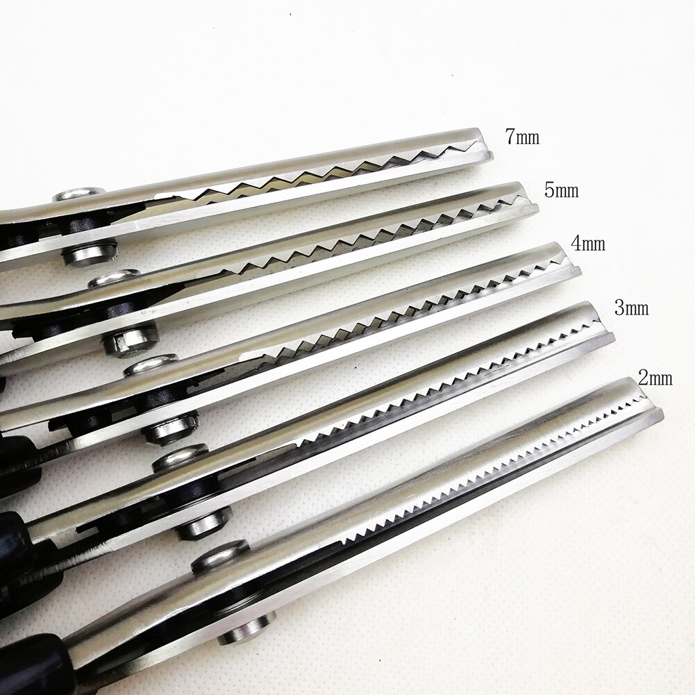 1pcs DIY Necessary Sewing Tools Tailor's Scissors Zigzag Lace Dressmaker's Shears