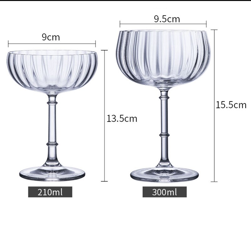 Copas de cristal para cóctel y copa de Martini