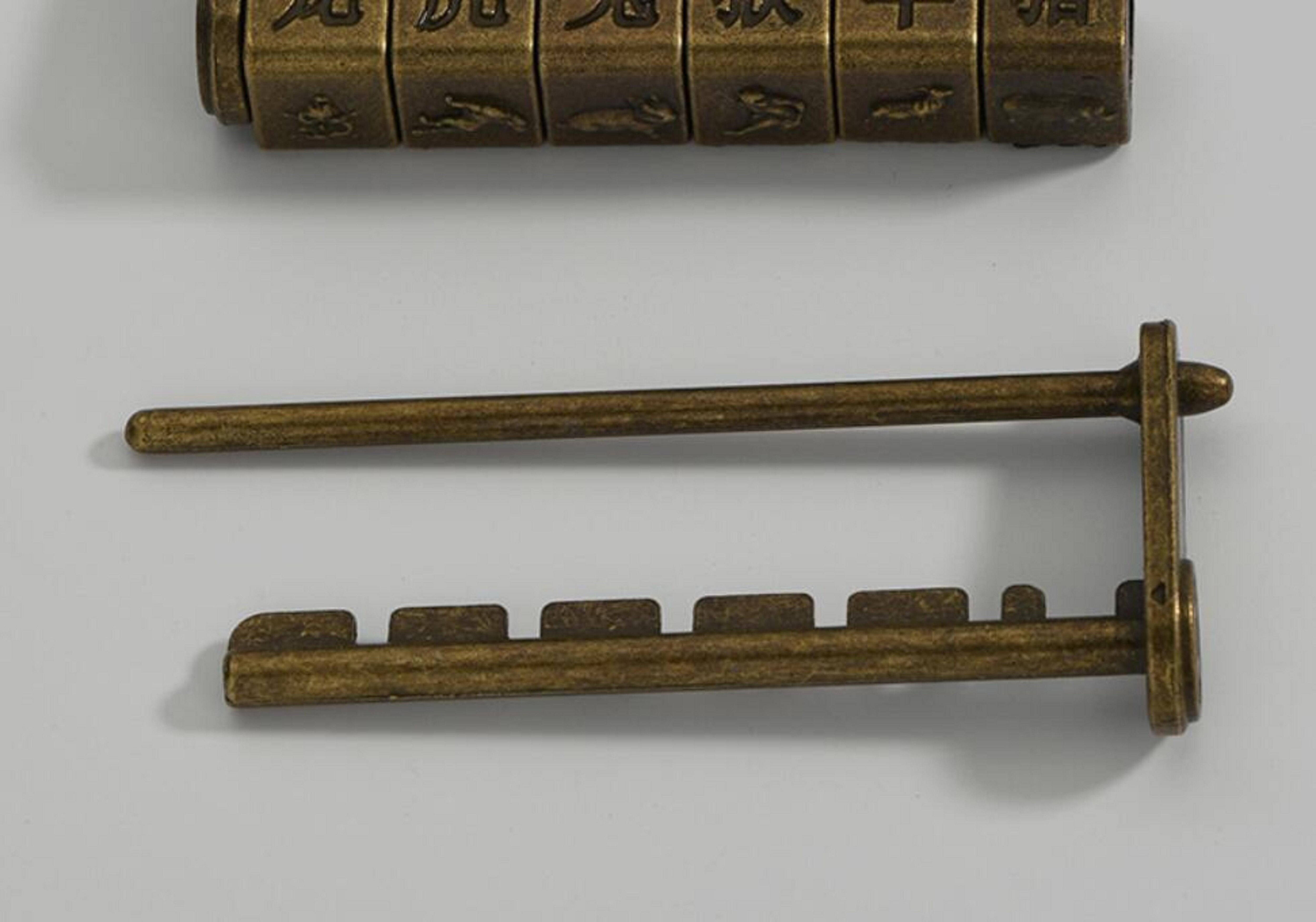 Vintage / Antique Da Vinci Code Lock Bronze/Brass Hand Carved Solid Figure English alphabet Leonardo da Vinci; DaVinci; Léonard