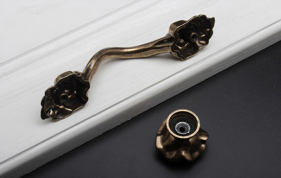 2 uds Rosa retro flor tiradores de tocador cajón tiradores bronce rústico cocina gabinete manija puerta tirador de mueble Hardware