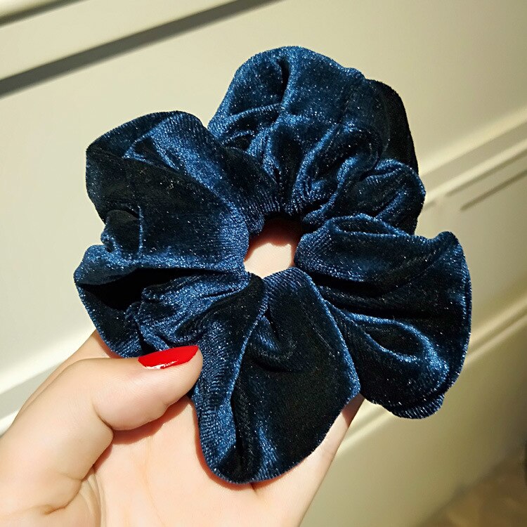 Fløjl scrunchie til kvinder disk hår blomst hovedreb ingen skade hår gummi knold hår tilbehør elastisk fjeder: Mørkeblå