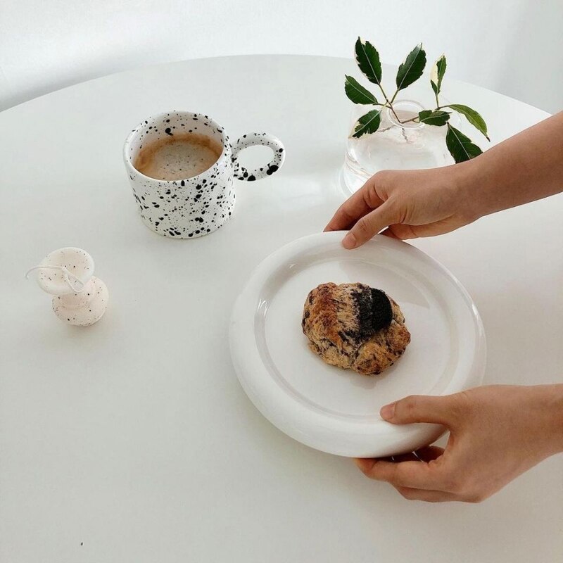 Chubby Porcelain Dessert Salad Plates Dinner Round Flat Plates for Steak Pasta Pizza Ceramic Unique Dinnerware