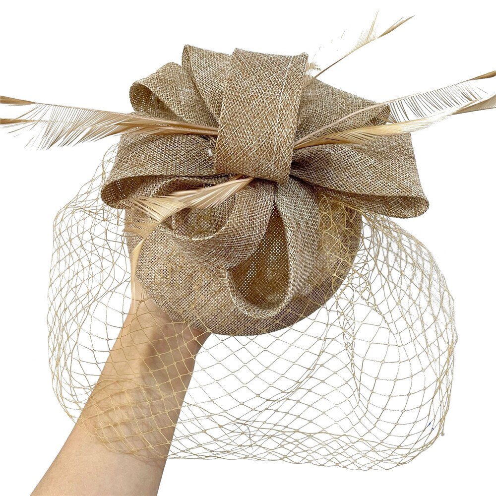 Bruid Bruiloft Witte Hoofddeksel Elegante Dames Mariage Mesh Tovenaar Hoed Fancy Veils Chapeau Cap Mode Kerk Hoofddeksels Womens