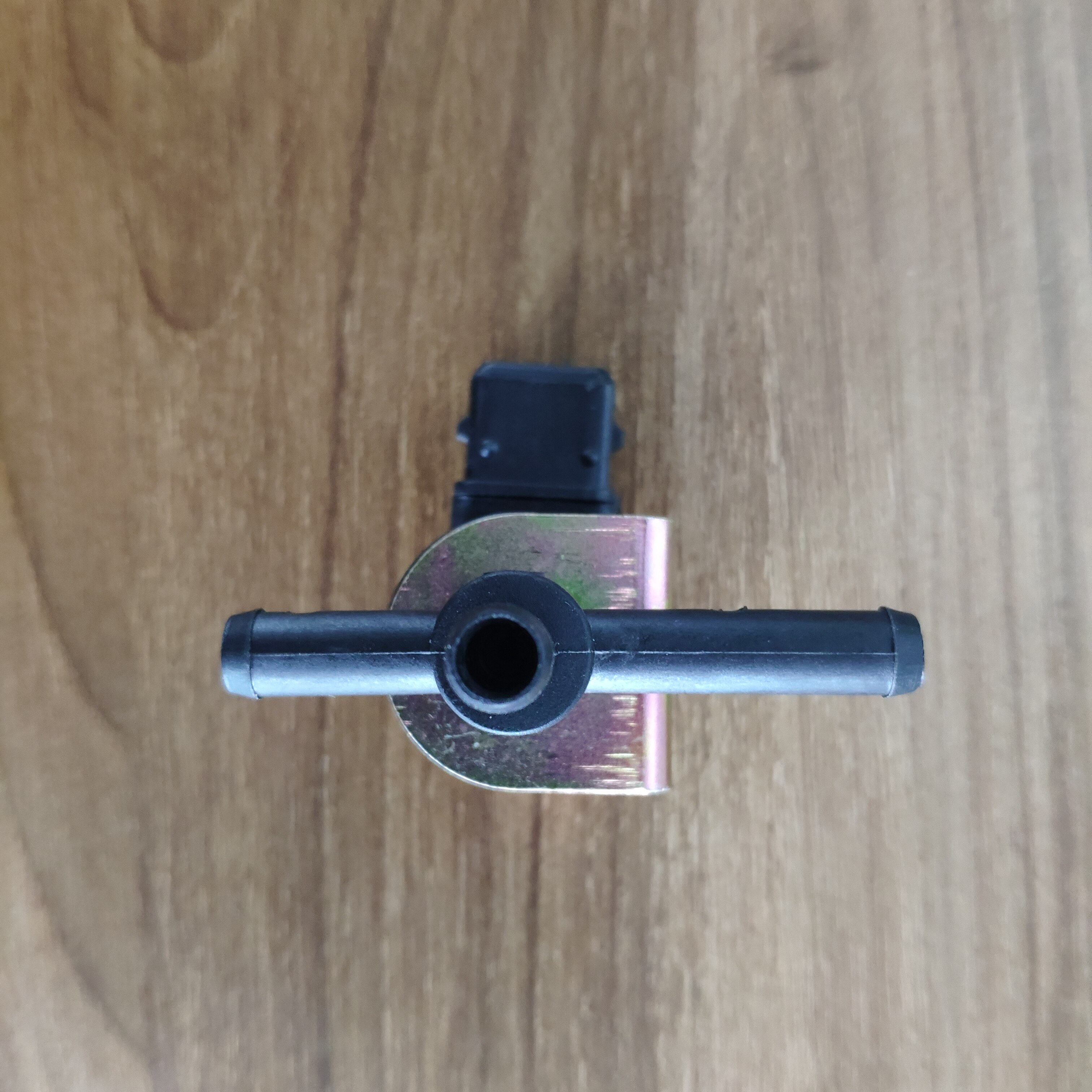 1x Car N75 1.8t Turbo Boost Control Solenoid Valve For VW Golf 4 MK4 Passat B5 Jetta A4 S4 B5 B6 TT 058906283C 058 906 283 C F E