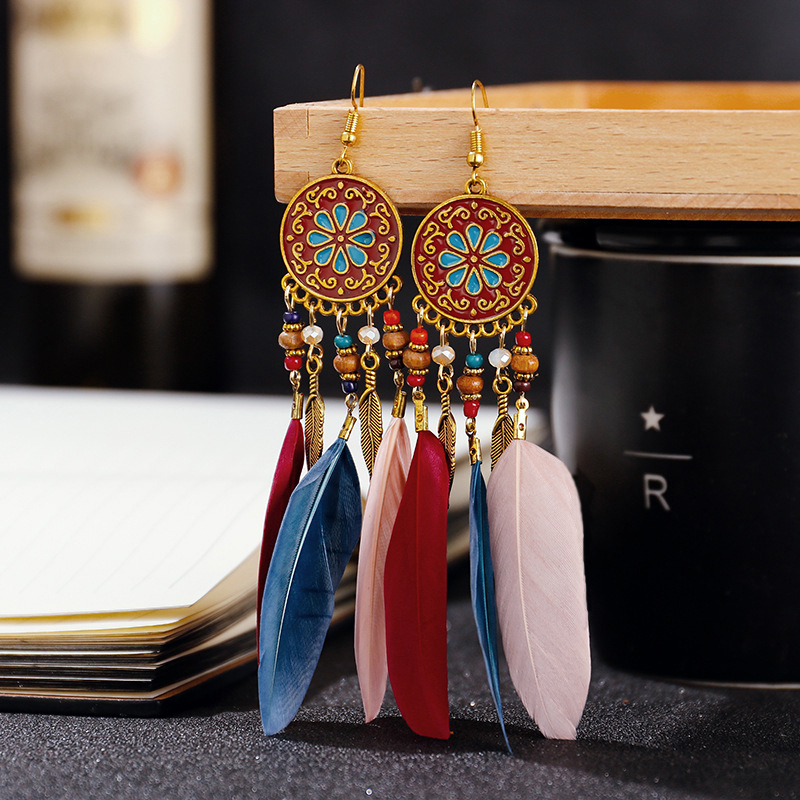 Pendientes bohemios largos de plumas colgantes para Mujer, Pendientes largos de playa con borlas, Pendientes esmaltados de flores hechos a mano, Pendientes de boda para novia para Mujer: Marrón rojizo