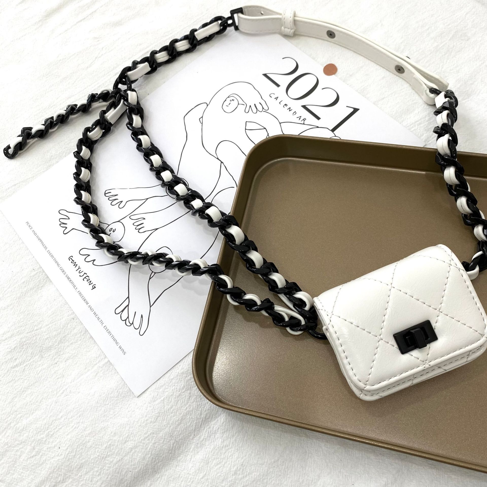 Riñonera de cuero con cadenas pequeñas para mujer, bolso de lujo con solapa, de , con cadena, a cuadros,: White