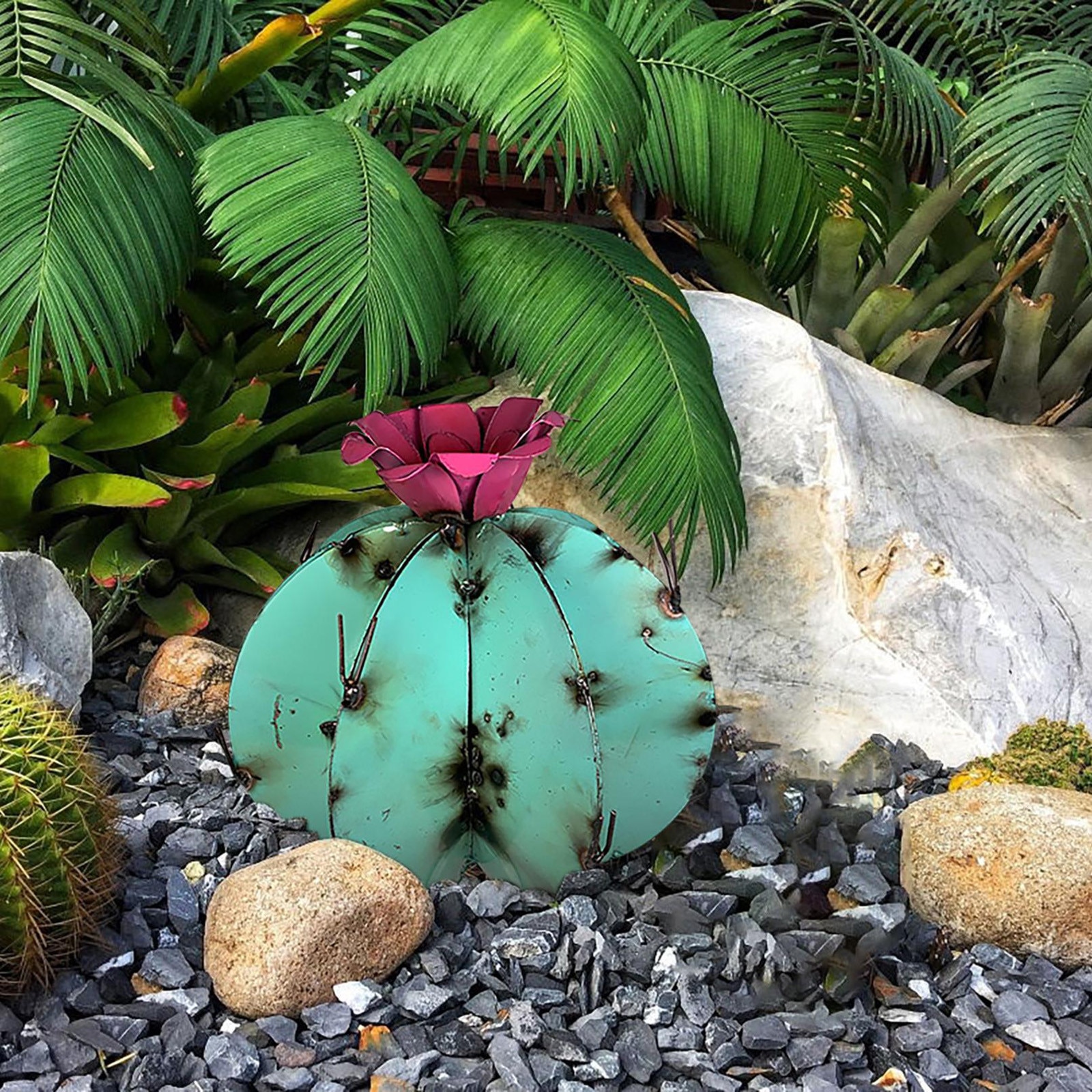 Garden Decoration Outdoor Metal Cactus Sculpture Rustic Hand Painted Metal Art Agave Plant Garden Yard Decor