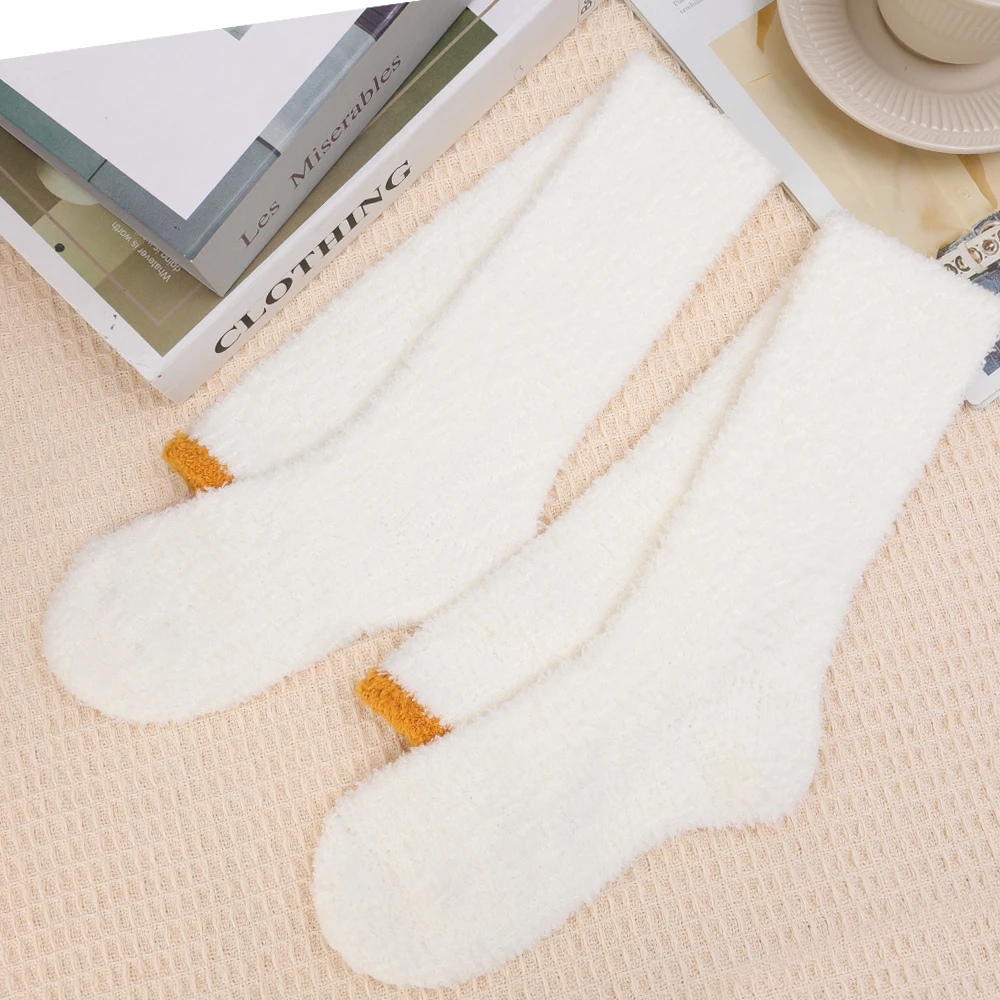 Winter Koraal Fleece Dij Hoge Sokken Vrouwen Pluche Warm Been Warmer Dij Kniebeschermers Kousen Effen Kleur Thuis Vloer Lange Sokkingen: Beige