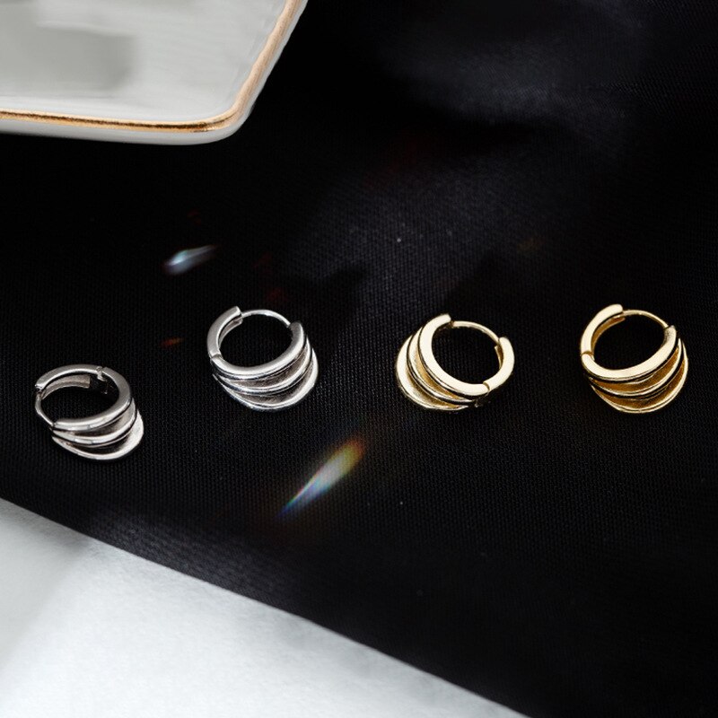 Brinco de argola da linha torção irregular, cores prateadas da personalidade de três camadas, temperamento feminino, jóias artesanais da moda