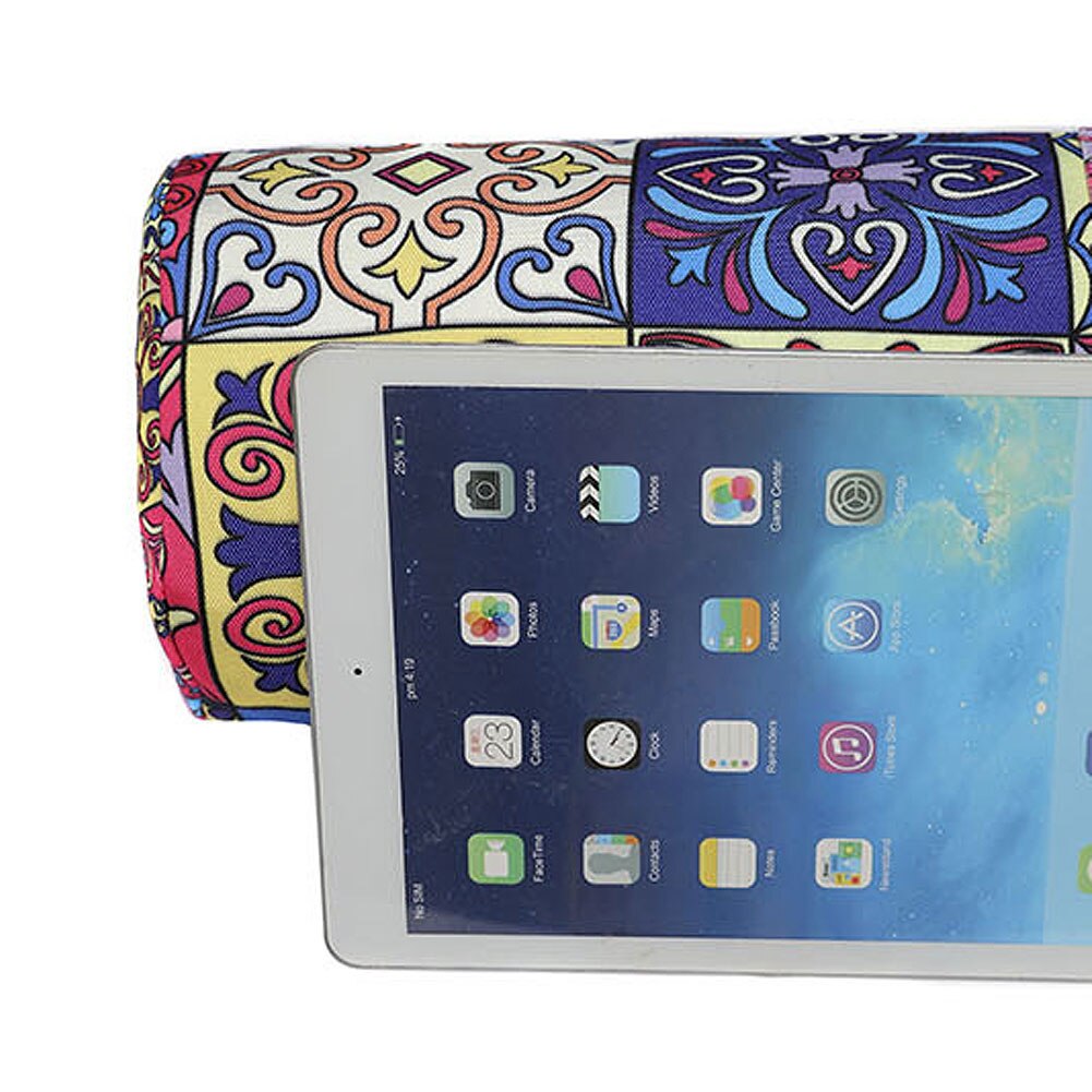 Yogamattentasche mit toploader, innentasche, floralem print, verstellbarem schultergurt und reflektierenden details