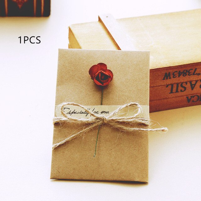 10Pcs/Pack 16cmx10.8cm Kraft Black Paper Envelope Message Card Letter Stationary Storage Paper Candy Kraft Blank Envelope: 1pc Rose