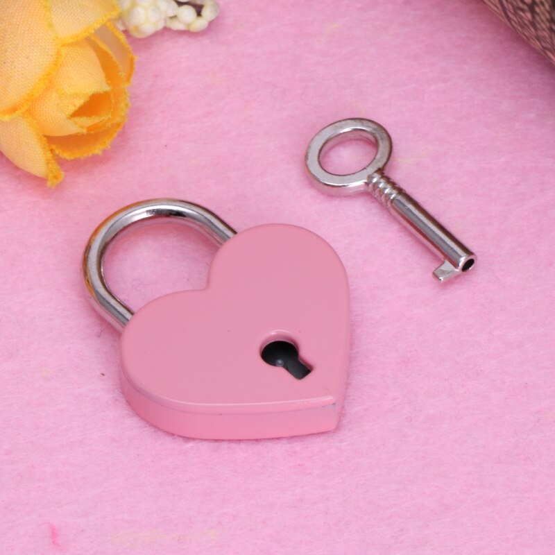 OOTDTY Heart Shape Vintage Old Antique Style Mini Archaize Padlocks Key Lock With key