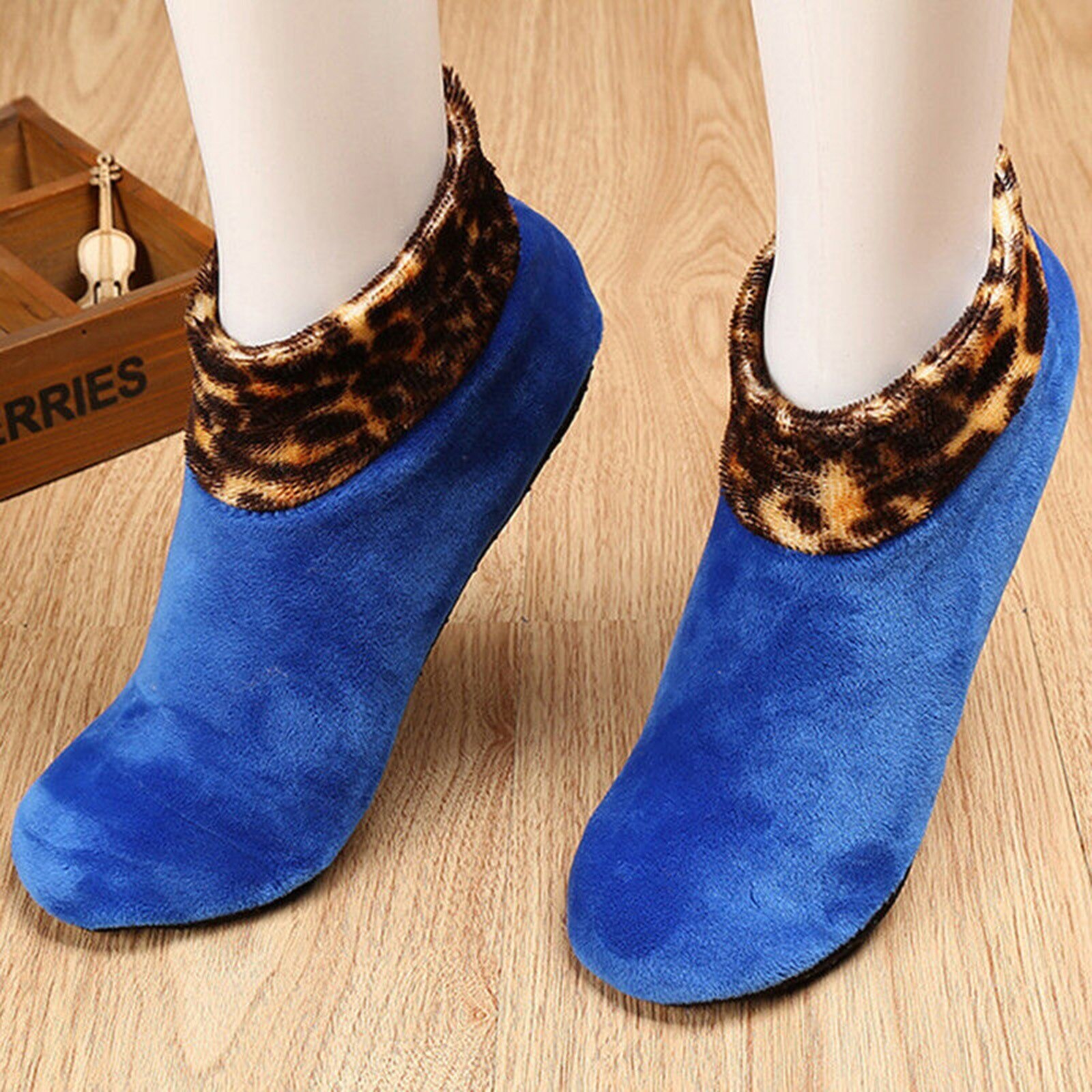 Women's Winter Warm Leopard Leg Warmers Bed Non Slip Home Indoor Non-slip Thermal Socks Female Winter Soft Outdoor Warm Socks: Blue